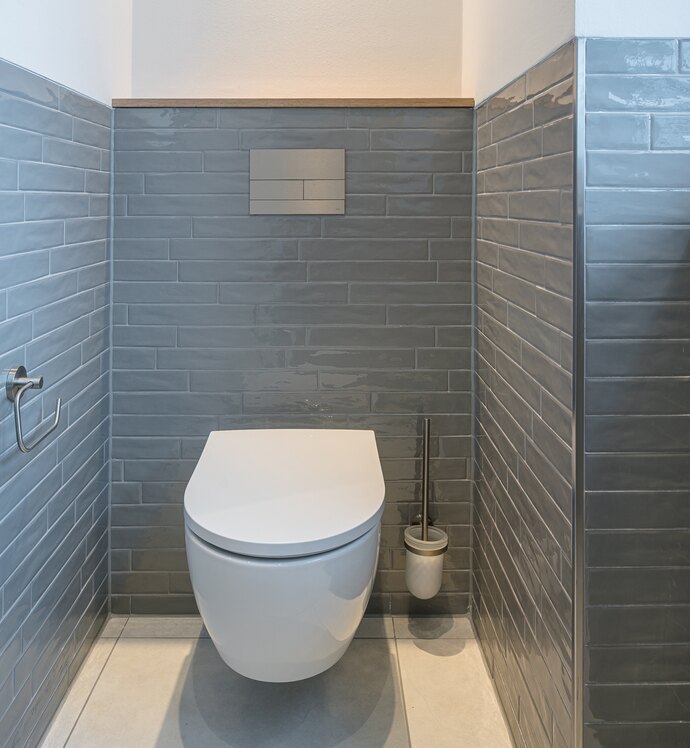 Modernste Sanitärtechnik wie die WC-Betätigungsplatte TECEsquare rundet das edle und luxuriöse Gesamtkonzept von „The Breeze“ perfekt ab.
