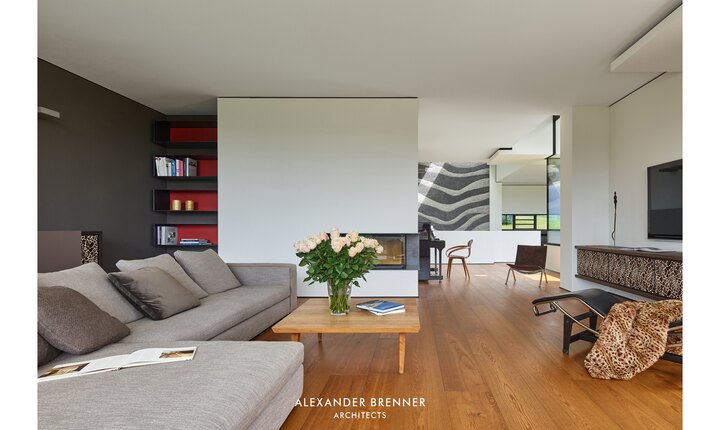 Architekt Brenner ­konzipiert Wohnhäuser wie Leinwände, vor denen das Leben spielt. Foto: © Alexander Brenner Architects