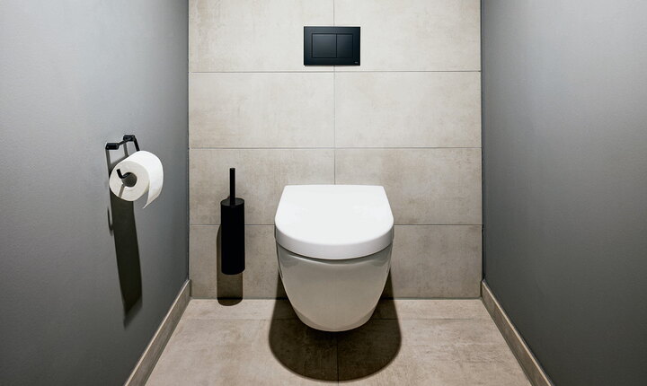 Alle WC-Betätigungsplatten im New Eastside München sind als TECEnow in schwarz ausgeführt. Foto: Andreas Hörnisch