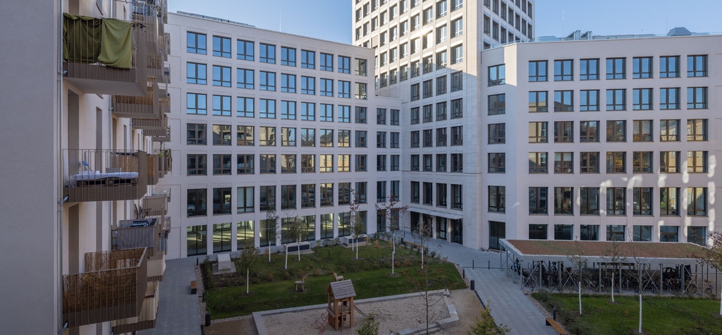 TECE Referenzen: Das Quartier am Rathauspark verbindet Wohnen und Arbeiten in einem urbanen Umfeld.