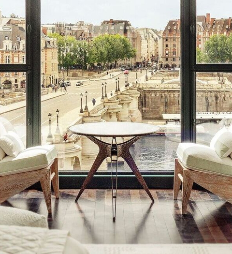 Keyvisual Hotel le Cheval Blanc Paris