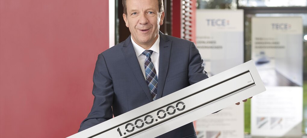 Hans-Joachim Sahlmann mit der 1.000.000 drainline