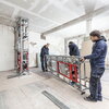 Installationswand wird positioniert